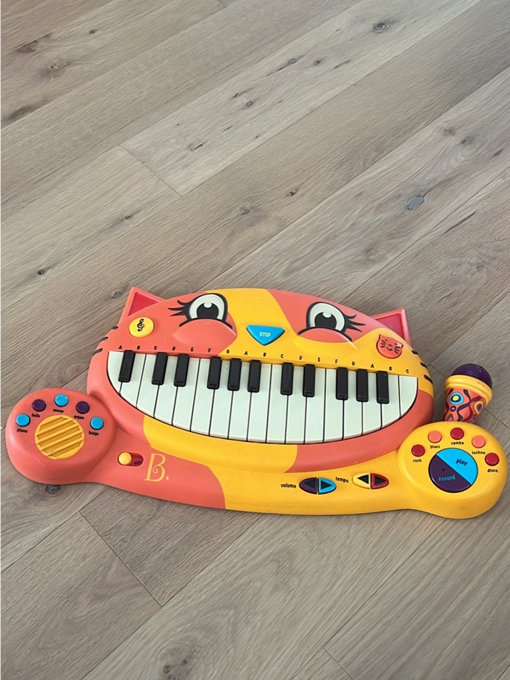 B. Toys Meowsic Cat Piano with Microphone